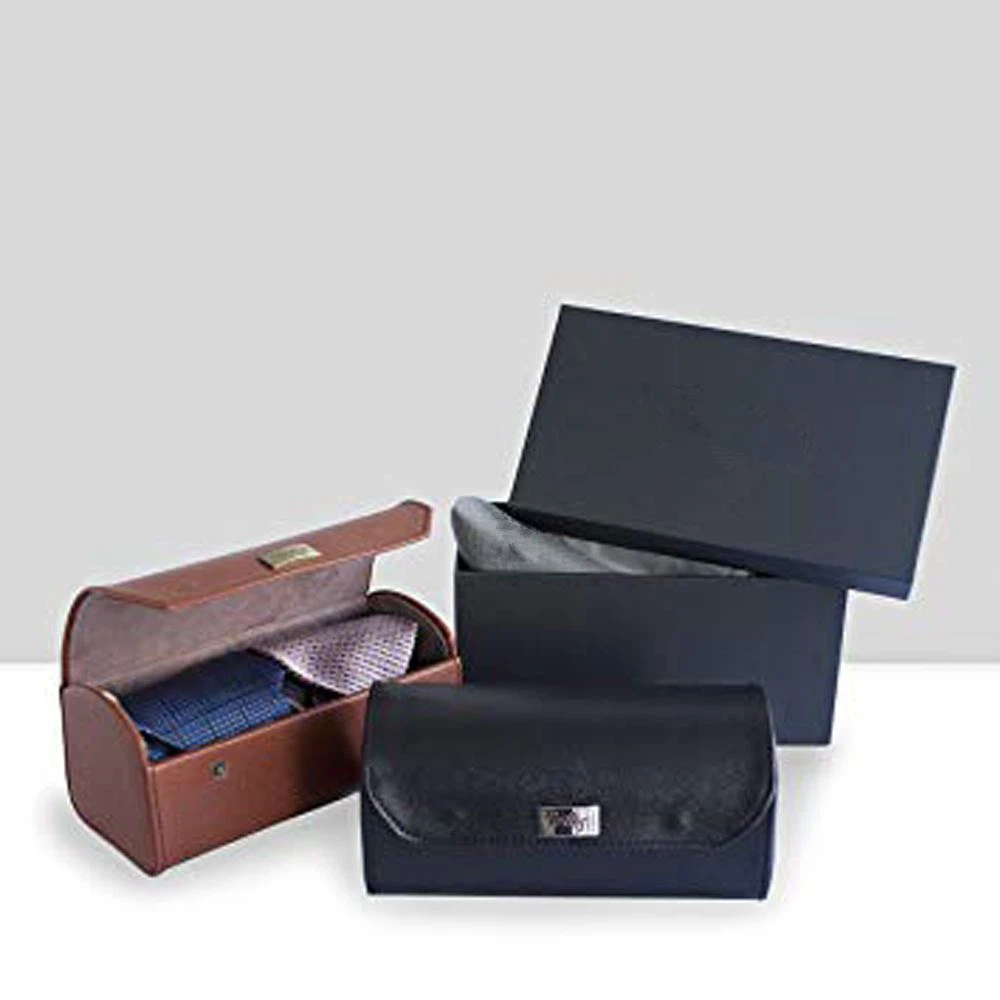 Leather tie case